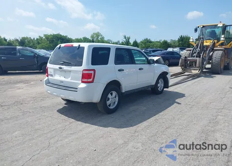 2012 Ford Escape Xls z USA, uszkodzony, nr VIN 1FMCU0C70CKC47257